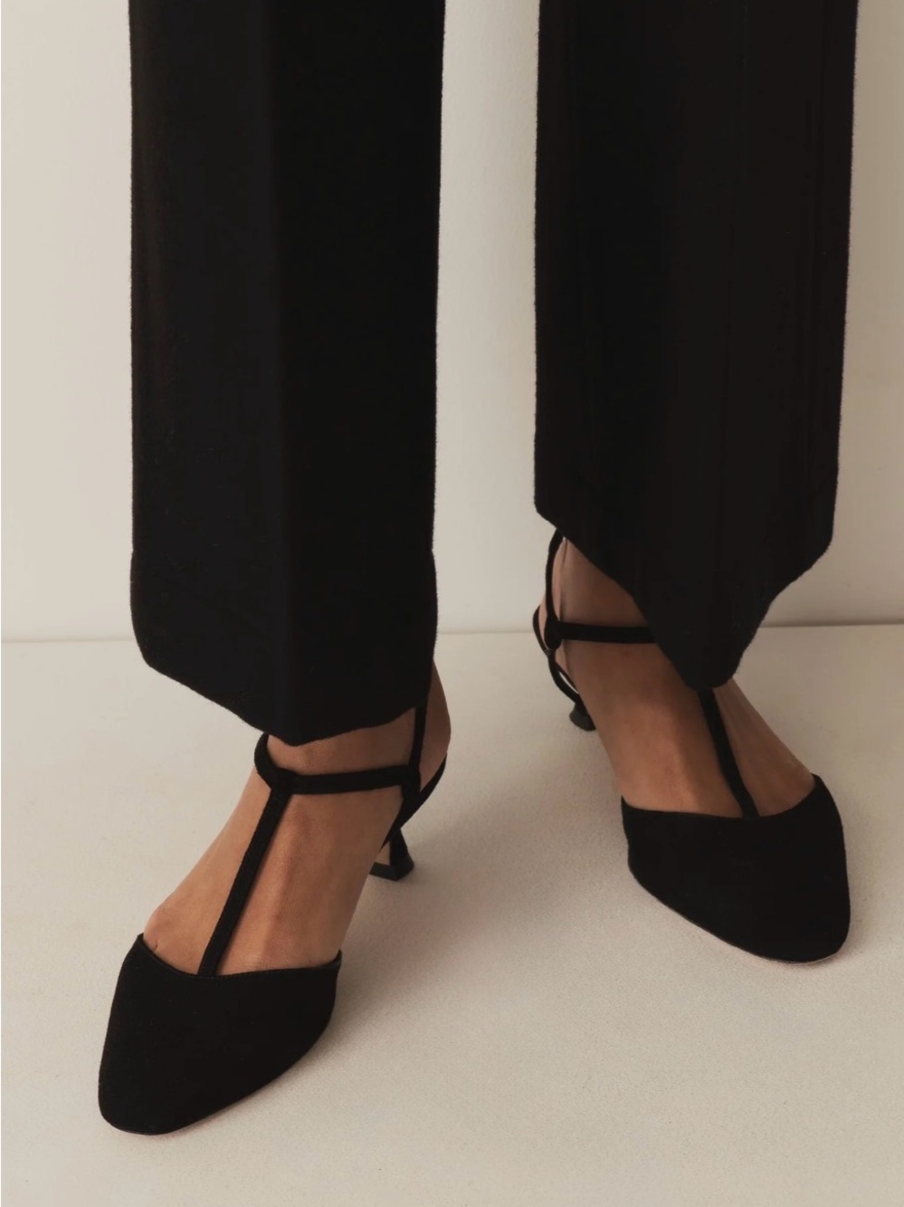 Doen Tabitha T-strap kitten heels sandals black suede mules 39.5 worn once